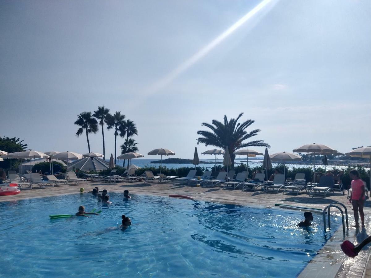 Nissi Golden Sand Lovely One Bedroom Apartment With Spacious Terrace And Free Parking Ajia Napa Zewnętrze zdjęcie