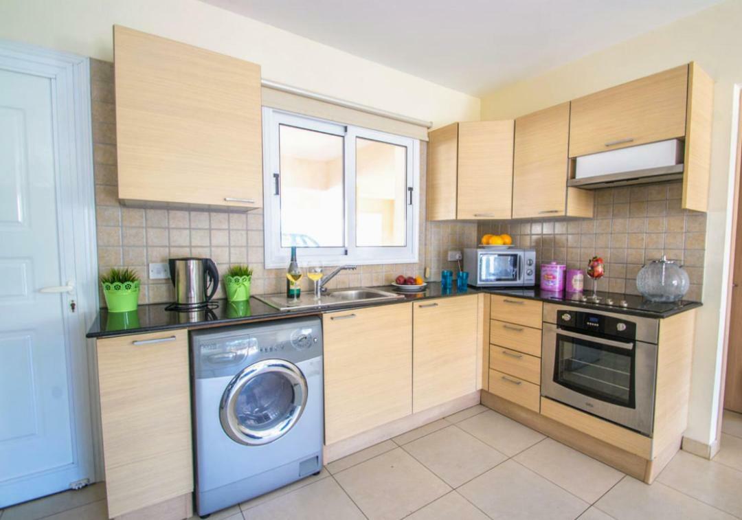 Nissi Golden Sand Lovely One Bedroom Apartment With Spacious Terrace And Free Parking Ajia Napa Zewnętrze zdjęcie