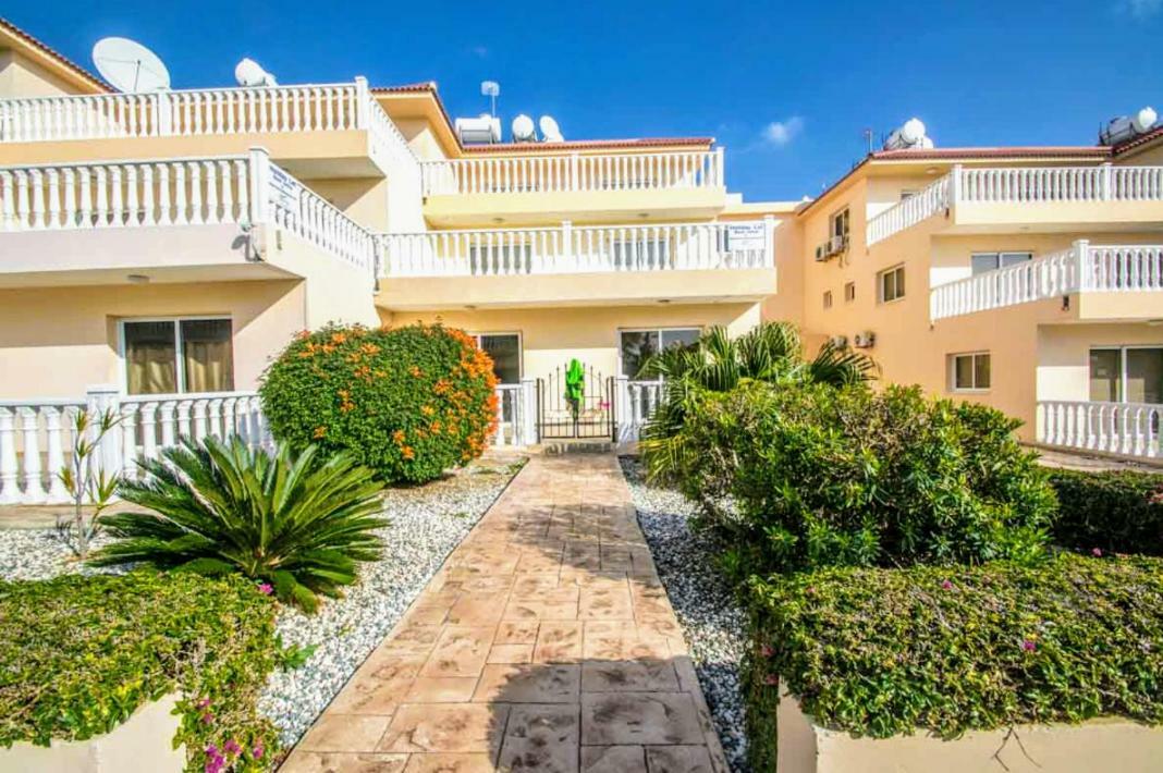 Nissi Golden Sand Lovely One Bedroom Apartment With Spacious Terrace And Free Parking Ajia Napa Zewnętrze zdjęcie